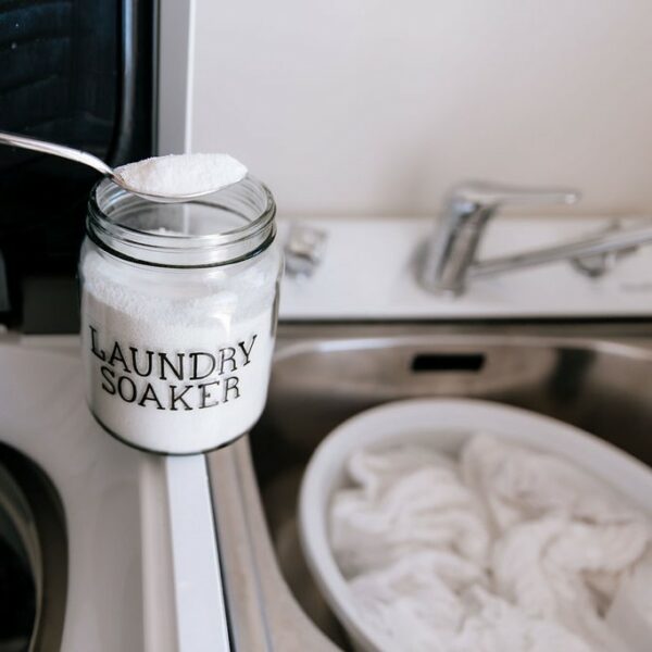 non-tox Laundry soaker with oxygen bleach