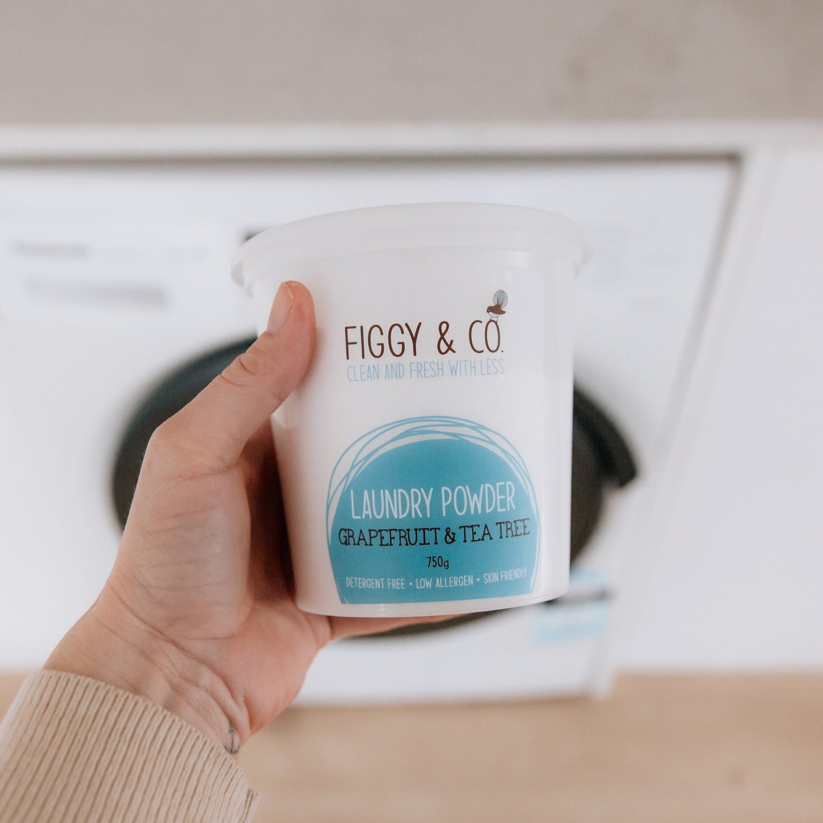 Laundry detergent for sensitive skin