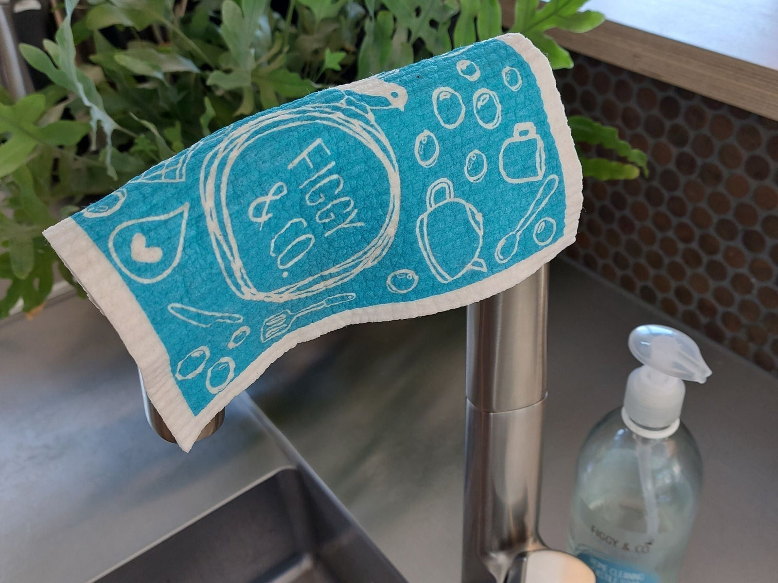 How to wash kitchen cleaning cloths to get rid of smelly odours