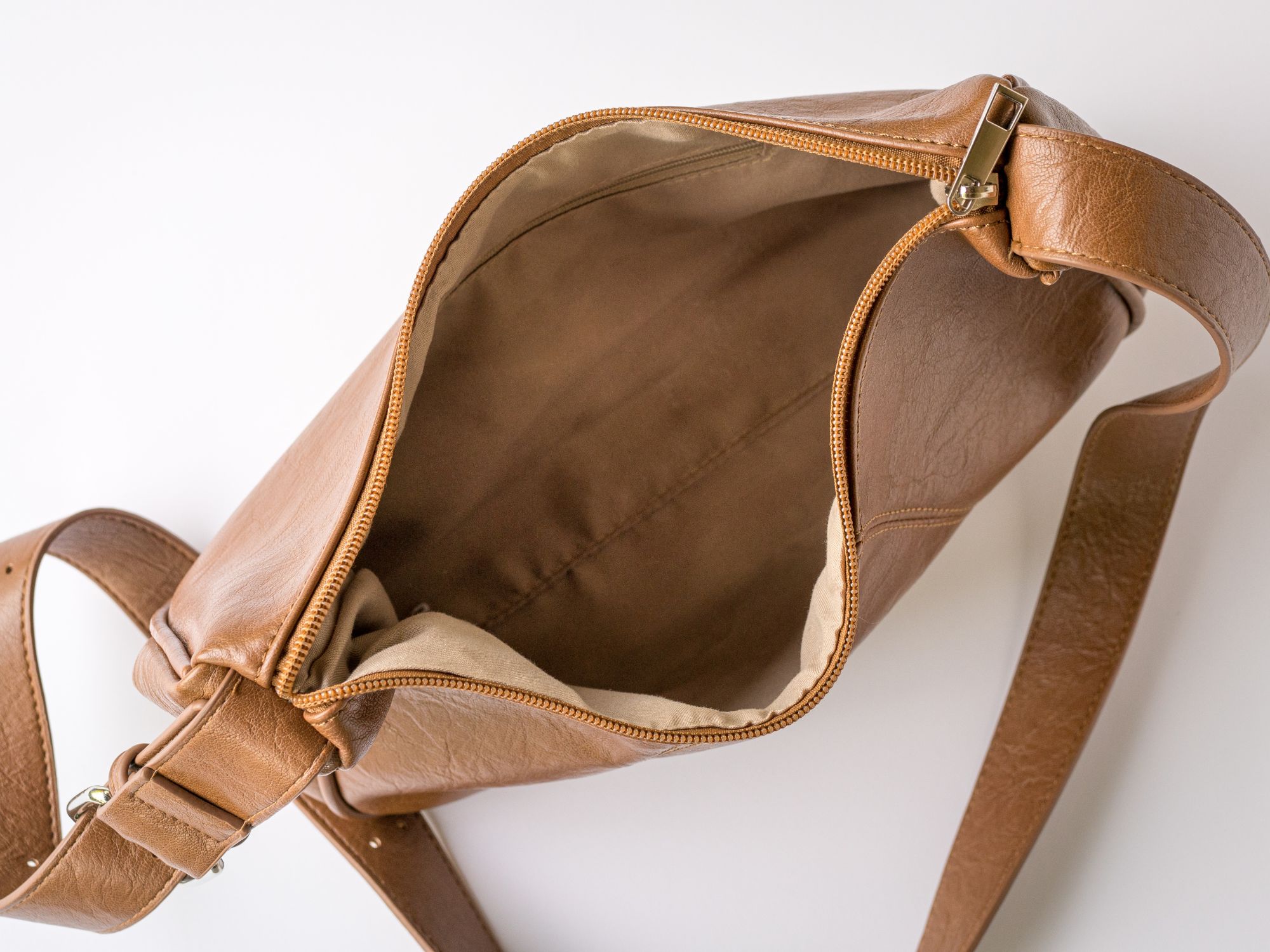How to clean and organise your handbag, purse and wallet