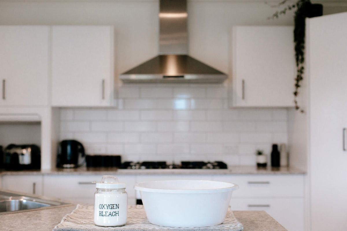 make you own DIY cleaning products at home