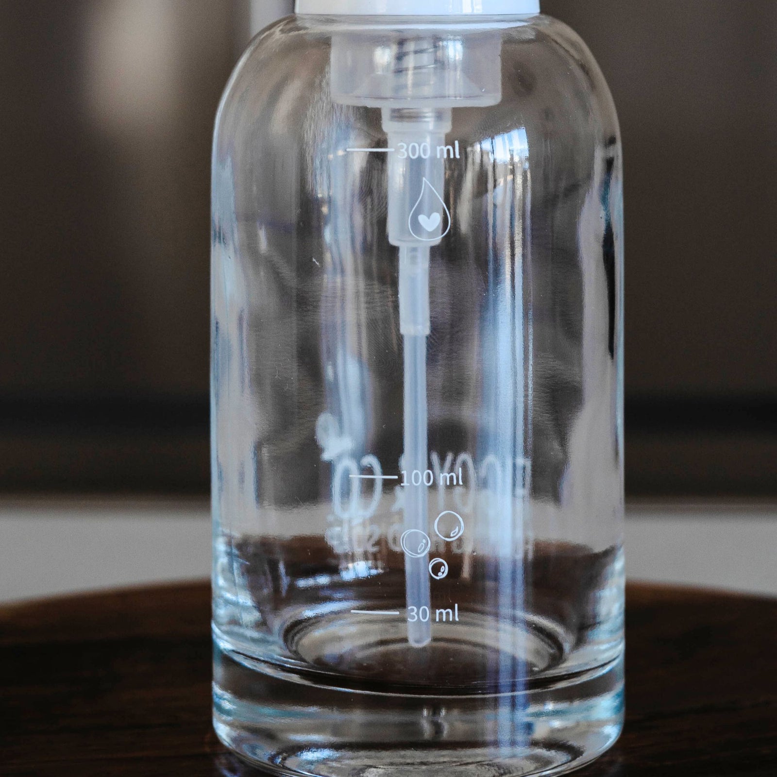 Use the filling ratios on the back of the bottle to quickly and easily refill your foaming soap bottle