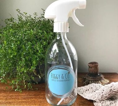 Figgy and Co best glass trigger bottle spray bottle refillable reuseable natural nontoxic eco green cleaners DIY nz