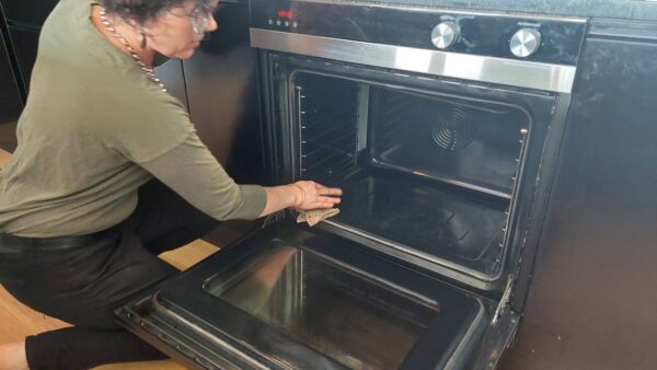 non-toxic oven cleaning that works